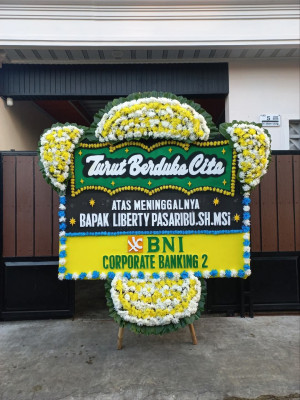 Papan Bunga Duka di Pasar Manna